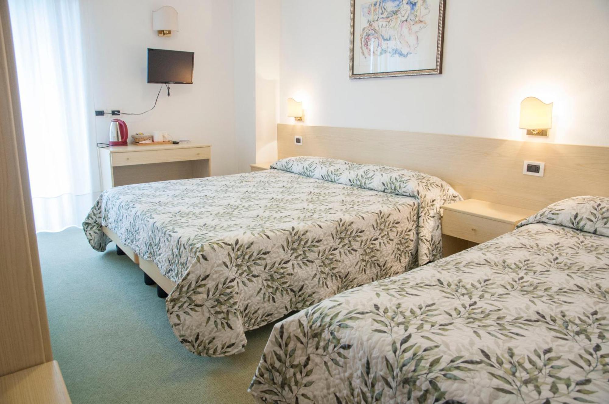 Garni Mariolina Bed and Breakfast Falcade Exteriör bild