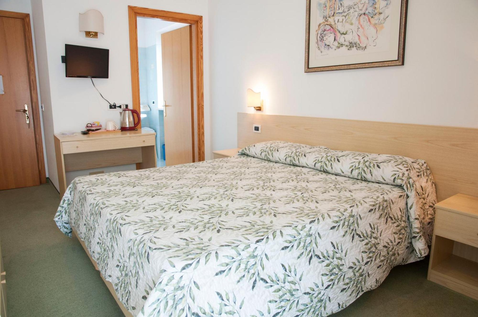 Garni Mariolina Bed and Breakfast Falcade Exteriör bild