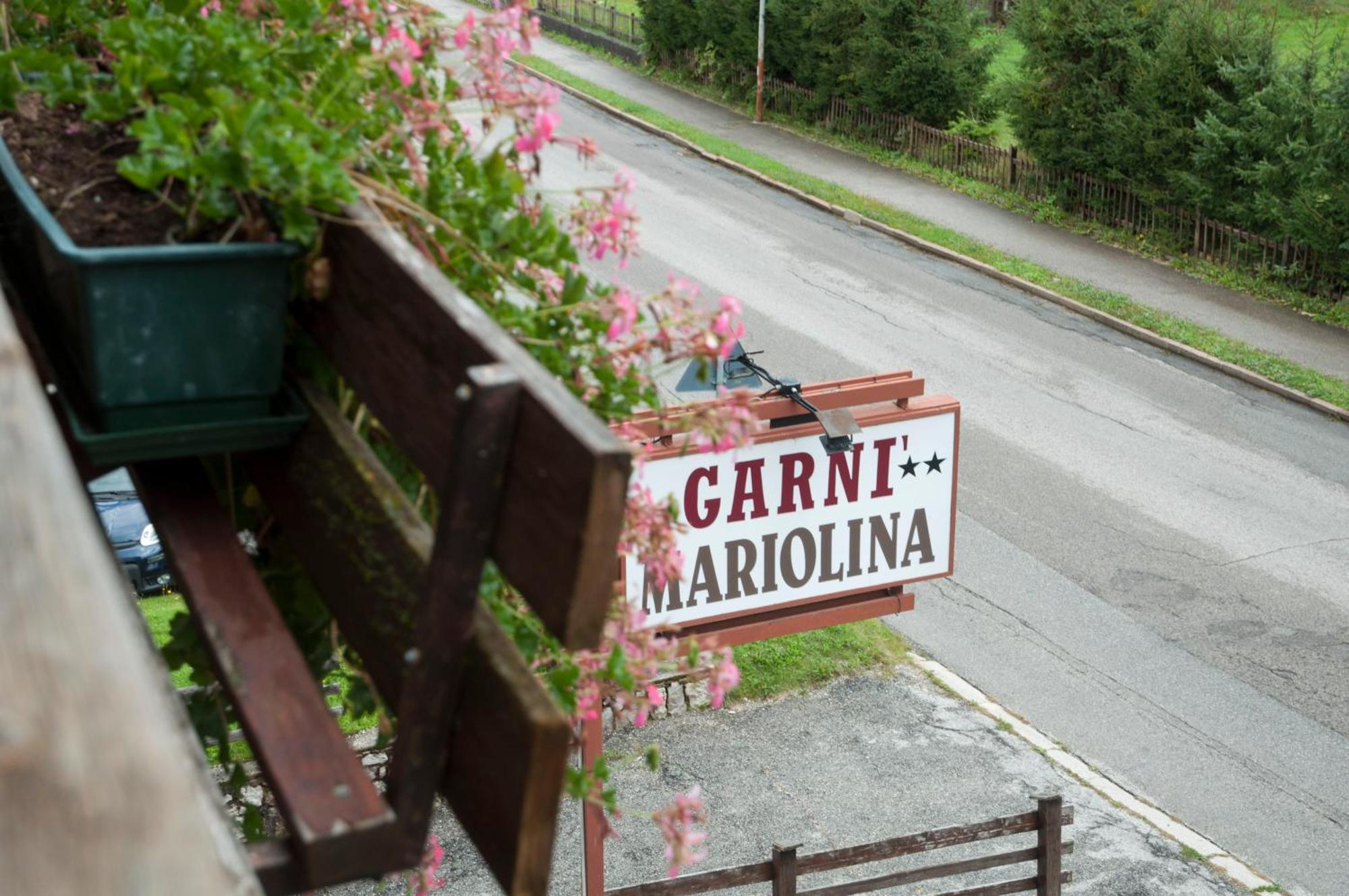 Garni Mariolina Bed and Breakfast Falcade Exteriör bild